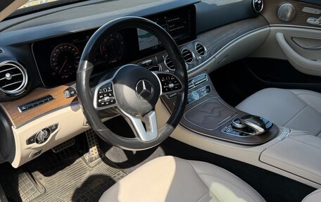 Mercedes-Benz E-Класс, 2020 год, 4 500 000 рублей, 17 фотография