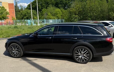Mercedes-Benz E-Класс, 2020 год, 4 500 000 рублей, 21 фотография