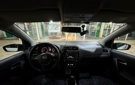 Volkswagen Polo VI (EU Market), 2017 год, 1 200 000 рублей, 2 фотография