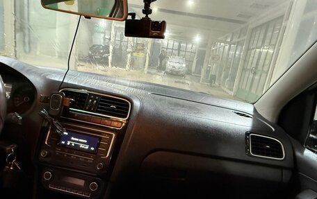 Volkswagen Polo VI (EU Market), 2017 год, 1 200 000 рублей, 11 фотография