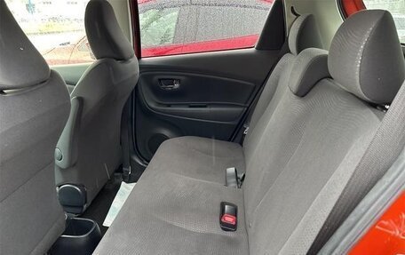 Toyota Vitz, 2016 год, 820 000 рублей, 11 фотография