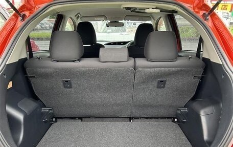 Toyota Vitz, 2016 год, 820 000 рублей, 10 фотография
