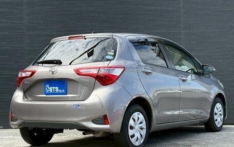 Toyota Vitz, 2017 год, 670 000 рублей, 5 фотография