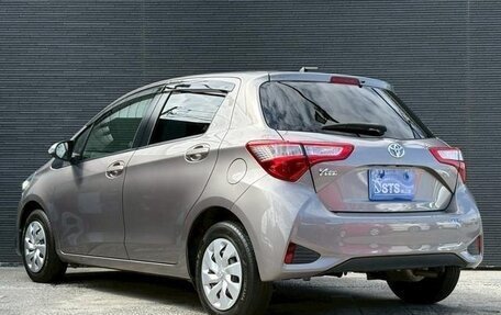 Toyota Vitz, 2017 год, 670 000 рублей, 7 фотография