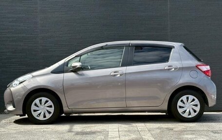 Toyota Vitz, 2017 год, 670 000 рублей, 8 фотография