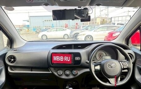 Toyota Vitz, 2017 год, 670 000 рублей, 9 фотография