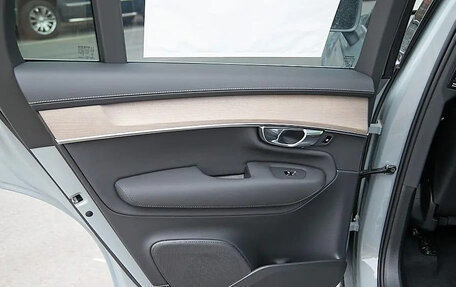 Volvo XC90 II рестайлинг, 2026 год, 10 000 000 рублей, 12 фотография