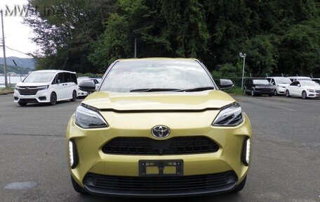 Toyota Yaris Cross, 2022 год, 1 625 000 рублей, 2 фотография