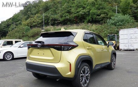 Toyota Yaris Cross, 2022 год, 1 625 000 рублей, 5 фотография