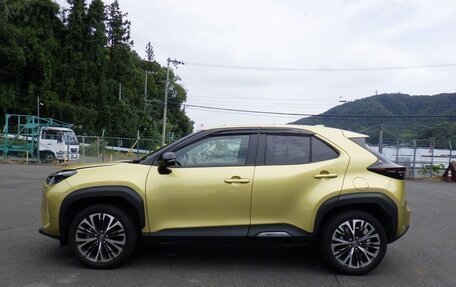 Toyota Yaris Cross, 2022 год, 1 625 000 рублей, 10 фотография