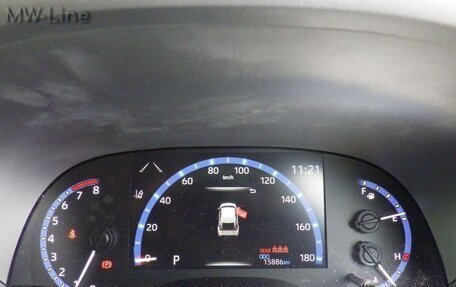 Toyota Yaris Cross, 2022 год, 1 625 000 рублей, 13 фотография