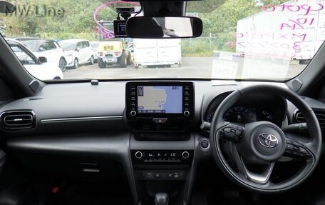 Toyota Yaris Cross, 2022 год, 1 625 000 рублей, 12 фотография