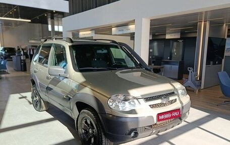 Chevrolet Niva I рестайлинг, 2017 год, 599 000 рублей, 1 фотография