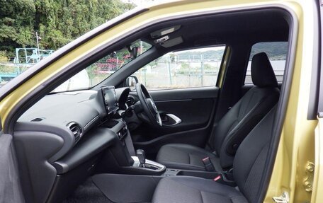 Toyota Yaris Cross, 2022 год, 1 625 000 рублей, 20 фотография