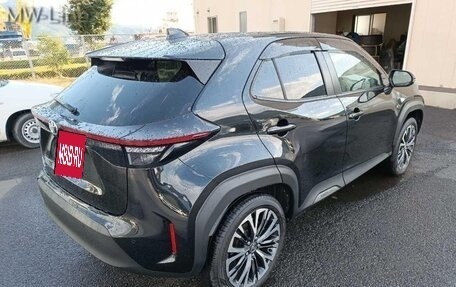 Toyota Yaris Cross, 2022 год, 1 725 000 рублей, 5 фотография