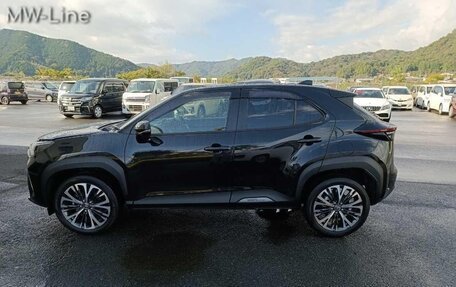 Toyota Yaris Cross, 2022 год, 1 725 000 рублей, 11 фотография