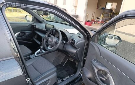 Toyota Yaris Cross, 2022 год, 1 725 000 рублей, 14 фотография