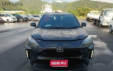 Toyota Yaris Cross, 2022 год, 1 725 000 рублей, 2 фотография