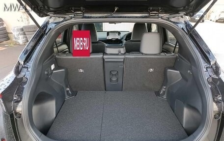 Toyota Yaris Cross, 2022 год, 1 725 000 рублей, 7 фотография