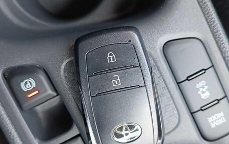 Toyota Yaris Cross, 2022 год, 1 725 000 рублей, 16 фотография