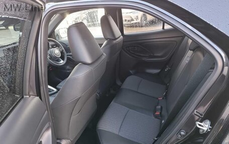 Toyota Yaris Cross, 2022 год, 1 725 000 рублей, 24 фотография