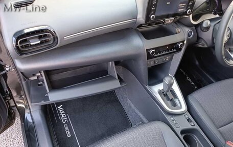 Toyota Yaris Cross, 2022 год, 1 725 000 рублей, 22 фотография