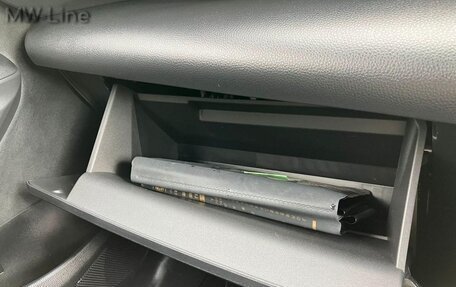 Toyota Yaris Cross, 2022 год, 1 725 000 рублей, 21 фотография