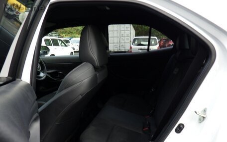 Toyota Yaris Cross, 2022 год, 1 800 000 рублей, 21 фотография