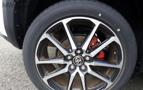 Toyota Yaris Cross, 2022 год, 1 800 000 рублей, 27 фотография