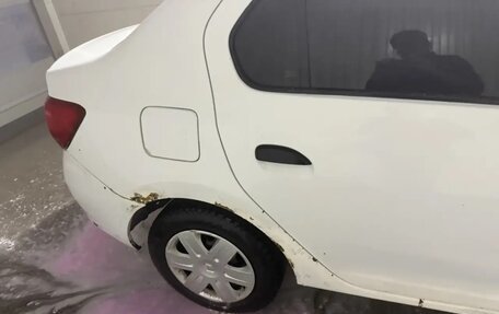 Renault Logan II, 2015 год, 245 000 рублей, 4 фотография