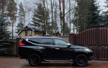 Mitsubishi Pajero Sport III рестайлинг, 2019 год, 3 750 000 рублей, 2 фотография