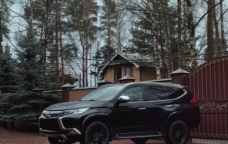 Mitsubishi Pajero Sport III рестайлинг, 2019 год, 3 750 000 рублей, 5 фотография