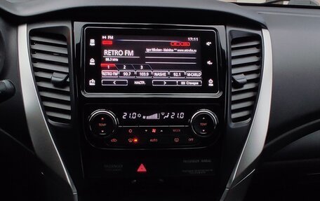 Mitsubishi Pajero Sport III рестайлинг, 2019 год, 3 750 000 рублей, 10 фотография