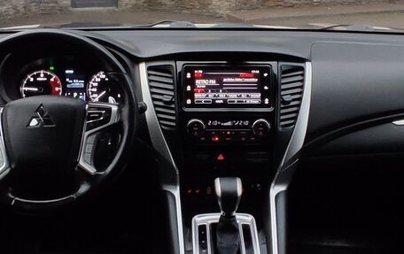 Mitsubishi Pajero Sport III рестайлинг, 2019 год, 3 750 000 рублей, 9 фотография