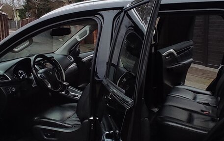 Mitsubishi Pajero Sport III рестайлинг, 2019 год, 3 750 000 рублей, 14 фотография