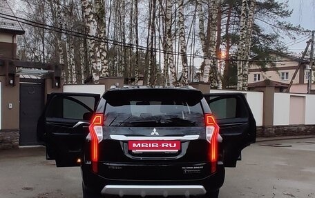 Mitsubishi Pajero Sport III рестайлинг, 2019 год, 3 750 000 рублей, 6 фотография