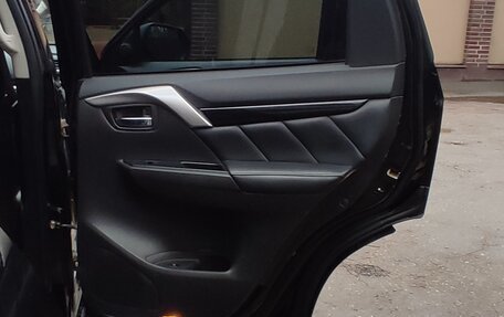 Mitsubishi Pajero Sport III рестайлинг, 2019 год, 3 750 000 рублей, 27 фотография