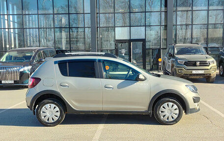 Renault Sandero II рестайлинг, 2017 год, 925 000 рублей, 5 фотография