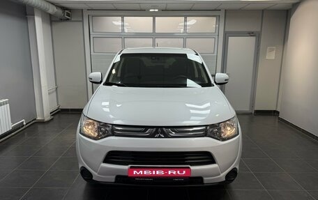 Mitsubishi Outlander III рестайлинг 3, 2013 год, 1 399 000 рублей, 2 фотография
