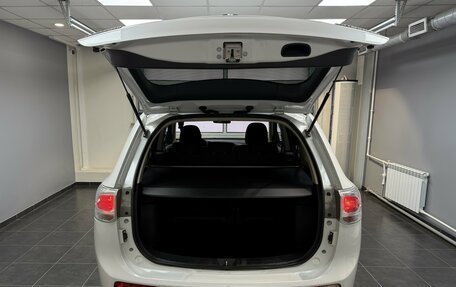 Mitsubishi Outlander III рестайлинг 3, 2013 год, 1 399 000 рублей, 7 фотография