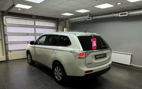 Mitsubishi Outlander III рестайлинг 3, 2013 год, 1 399 000 рублей, 4 фотография