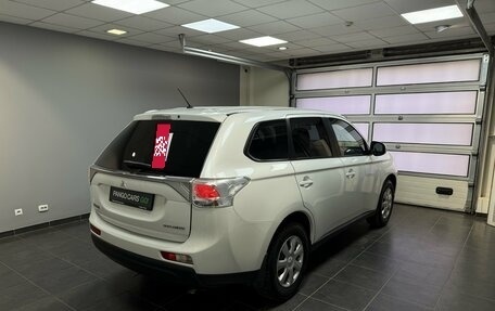 Mitsubishi Outlander III рестайлинг 3, 2013 год, 1 399 000 рублей, 6 фотография