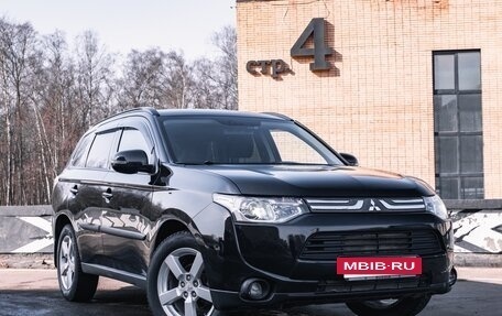 Mitsubishi Outlander III рестайлинг 3, 2012 год, 1 250 000 рублей, 2 фотография