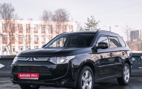 Mitsubishi Outlander III рестайлинг 3, 2012 год, 1 250 000 рублей, 3 фотография