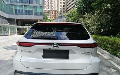 Toyota Venza, 2022 год, 4 200 000 рублей, 6 фотография