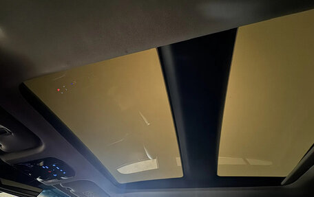 Toyota Venza, 2022 год, 4 200 000 рублей, 7 фотография