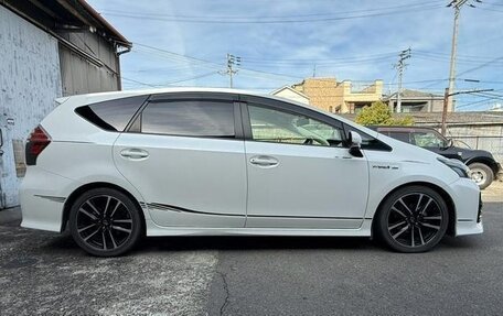 Toyota Prius Alpha I (ZVW40/41), 2021 год, 1 490 000 рублей, 7 фотография