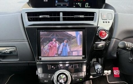 Toyota Prius Alpha I (ZVW40/41), 2021 год, 1 490 000 рублей, 9 фотография