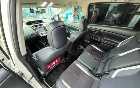 Toyota Prius Alpha I (ZVW40/41), 2021 год, 1 490 000 рублей, 12 фотография