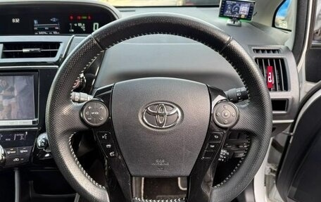 Toyota Prius Alpha I (ZVW40/41), 2021 год, 1 490 000 рублей, 16 фотография